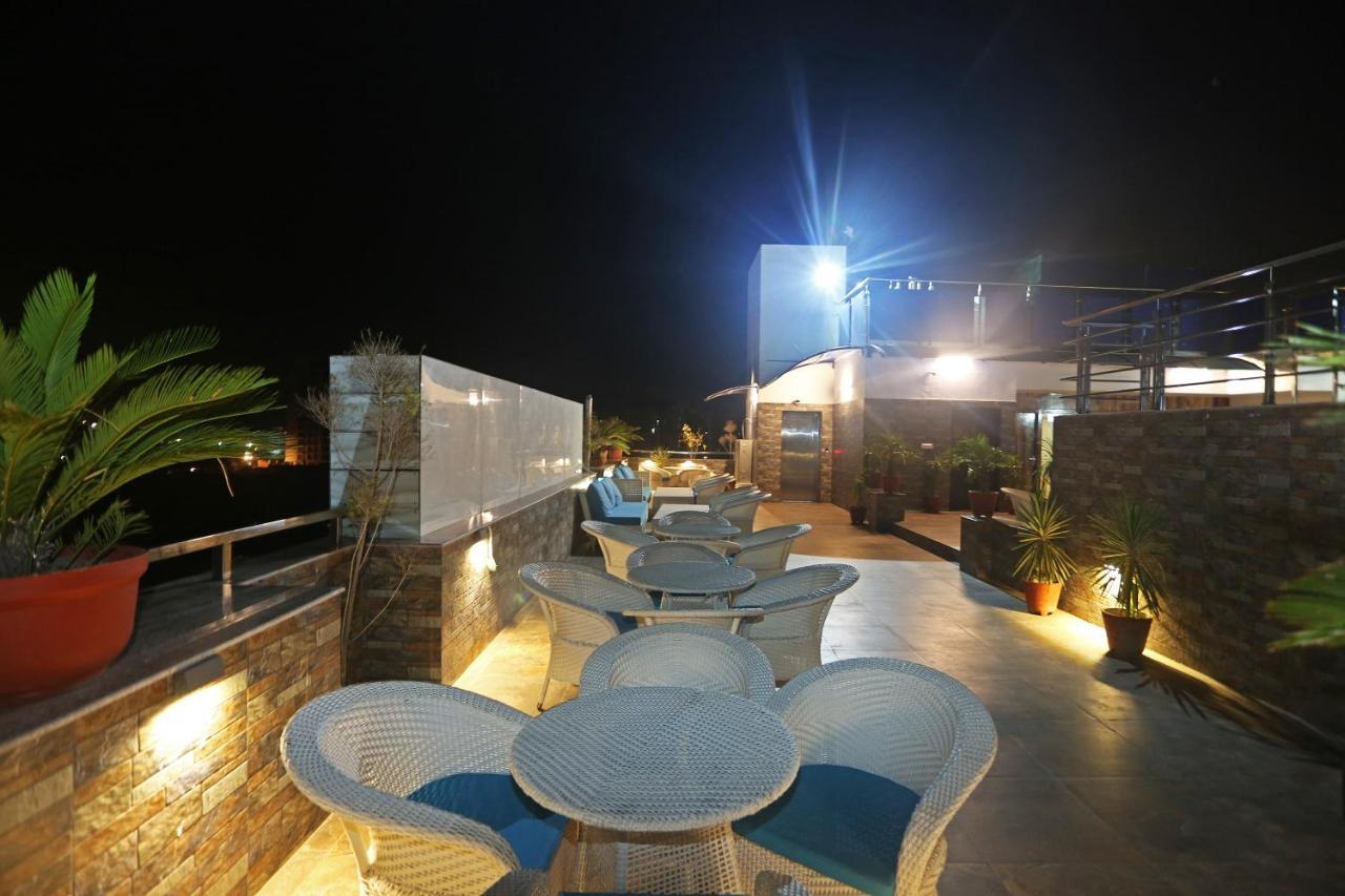 Hotel Pearl Blue Agra  Exterior foto